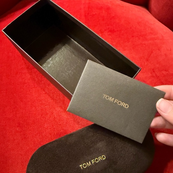 NEW TOM FORD TINA TF759 28F SUNGLASSES TOM FORD FT0759/S BROWN EYEWEAR TOM FORD - Picture 4 of 7